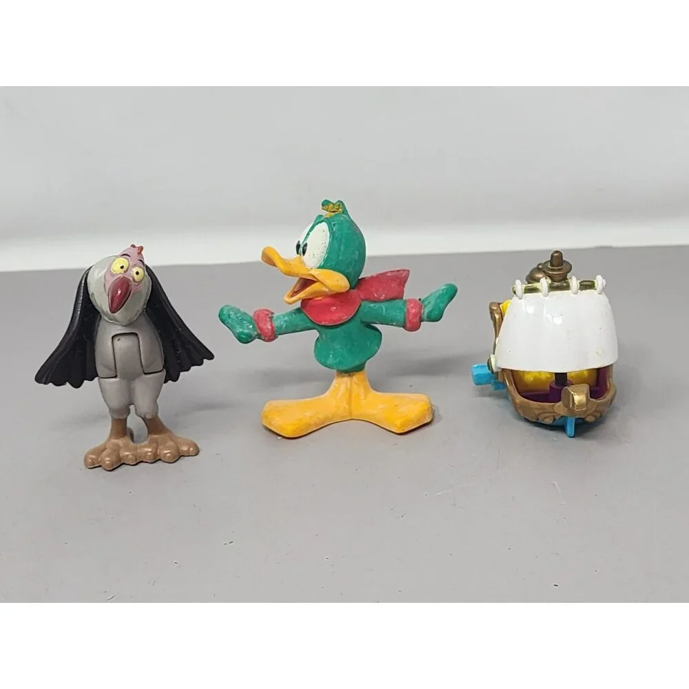 Vintage Warner Brothers/Disney/Unmarked Figures Featuring‎ Ship Duck & Vulture